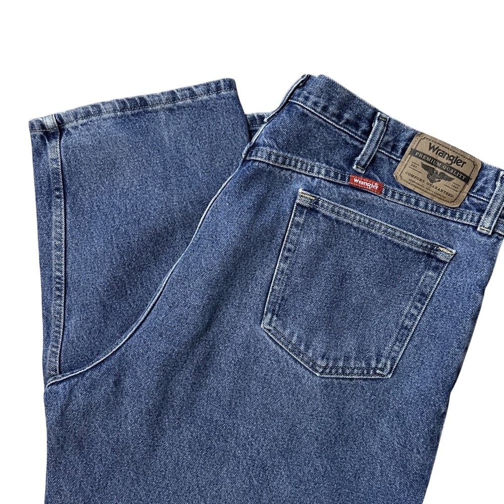 Wrangler Men's Regular Fit Straight Leg Stone Wash Blue Denim Jeans Sz 42X 34